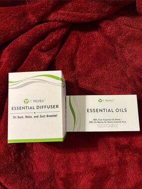 It Works! Essential Oil Diffuser and 4 Essential oils